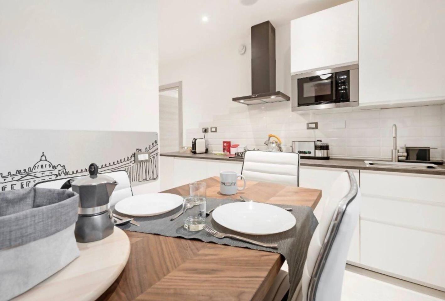 Romeeyes2020 Apartment Екстериор снимка
